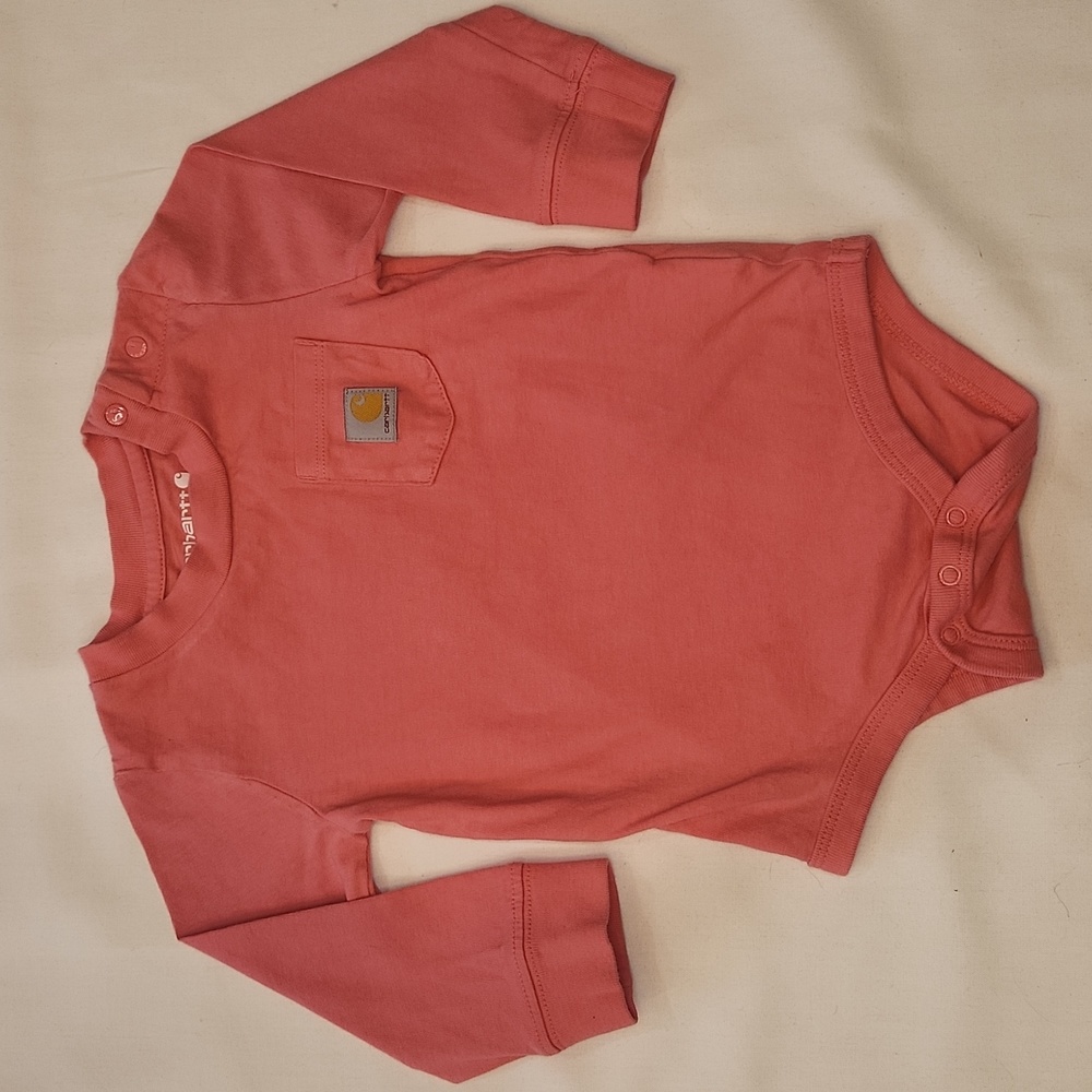 🩷🩶Carhartt 12m pink onsie🩶🩷